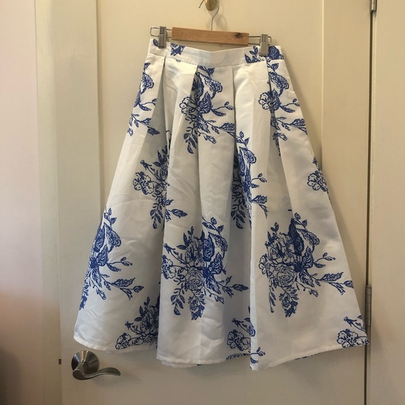 Blue White Floral Midi Skirt - Picture 2 of 6